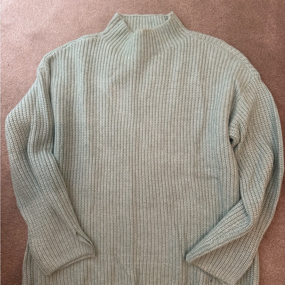 LOFT Women's Sage Green Turtleneck Sweater